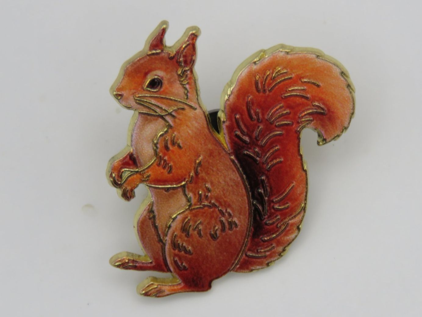 Broschen & Nadeln: EICHHÖRNCHEN - Anstecker Pin - Alu - Emaille - 3x2,5cm – Neu und originalverpackt aus Grenchen von Yamahwildstar16 1