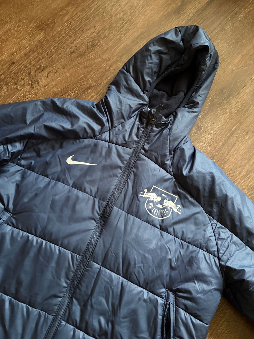 Nike Vestes: Red Bull Leipzig Jacke Gr. M – D'occasion à Muttenz par bargain_hunter 1