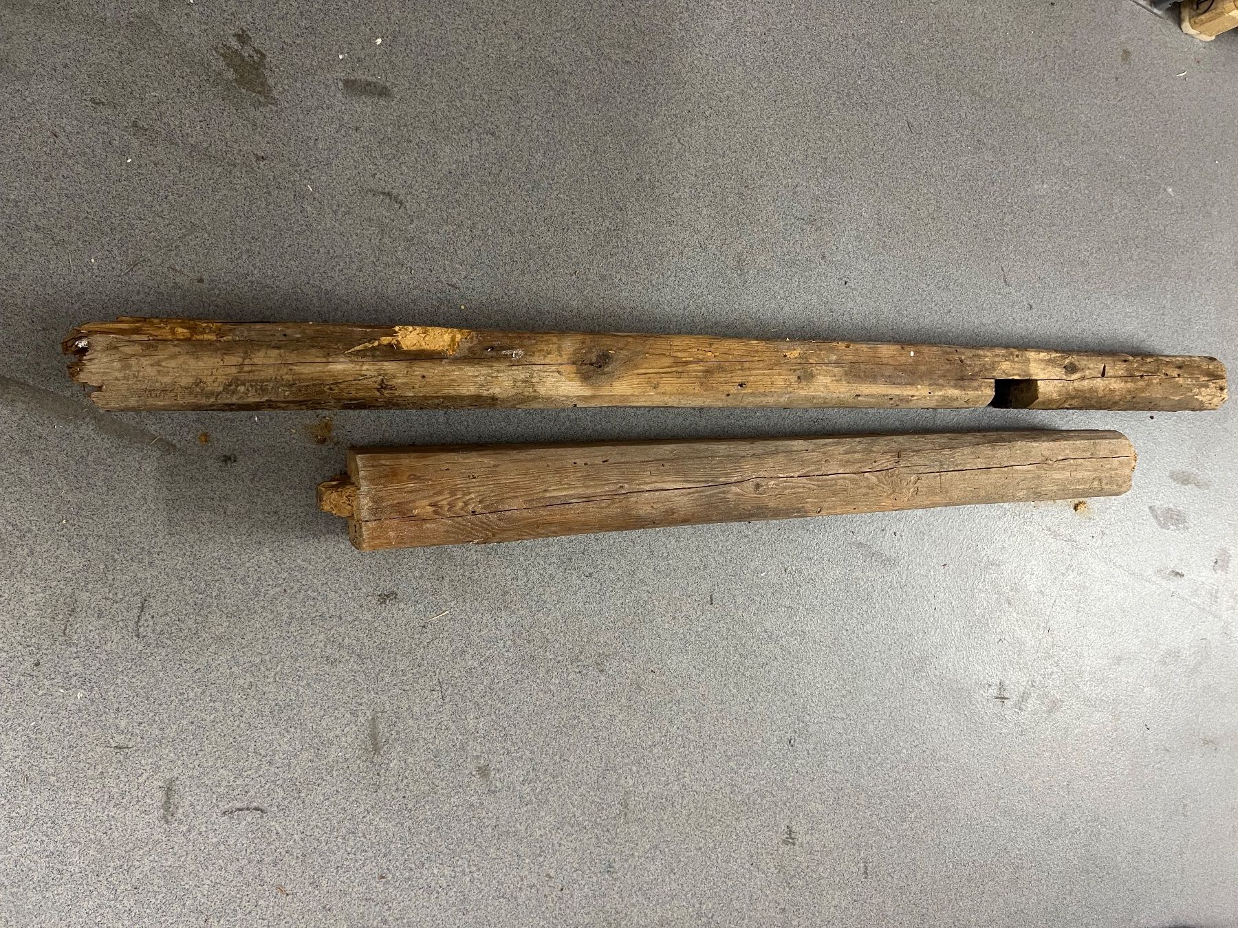 Articoli in legno: 100 Jahre+ Holzbalken – Usato da Zürich venduto da pamleano