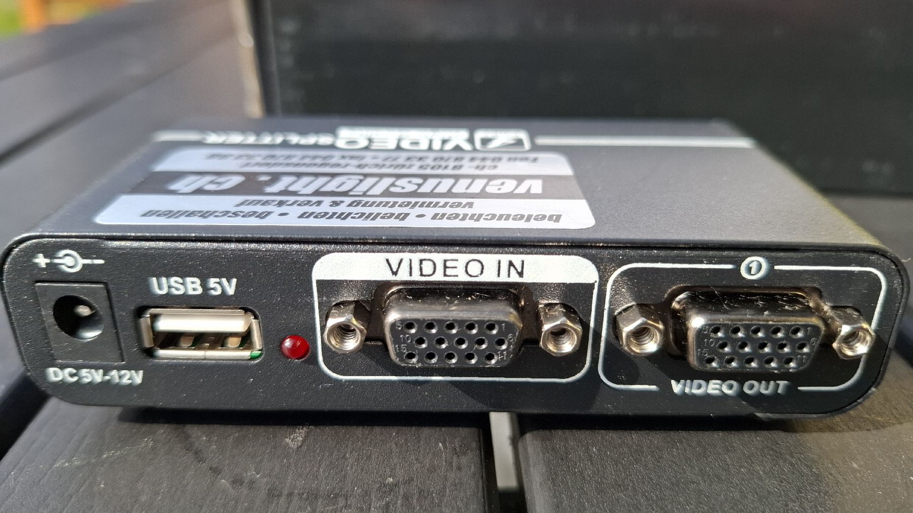 Unità & Adattatore: Video Splitter VGA 2/4 Port – Nuovo (secondo la descrizione) da Watt venduto da Gubrist 1