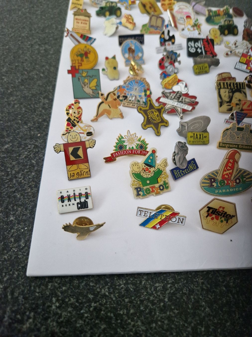 Placchette & Badge: Pins – Usato da Zuchwil venduto da sge_jt2j 2
