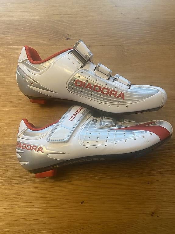 Diadora Scarpe da donna: Diadora Trivex Veloschuhe – Usato da St. Gallen venduto da rgr_8vn7 2