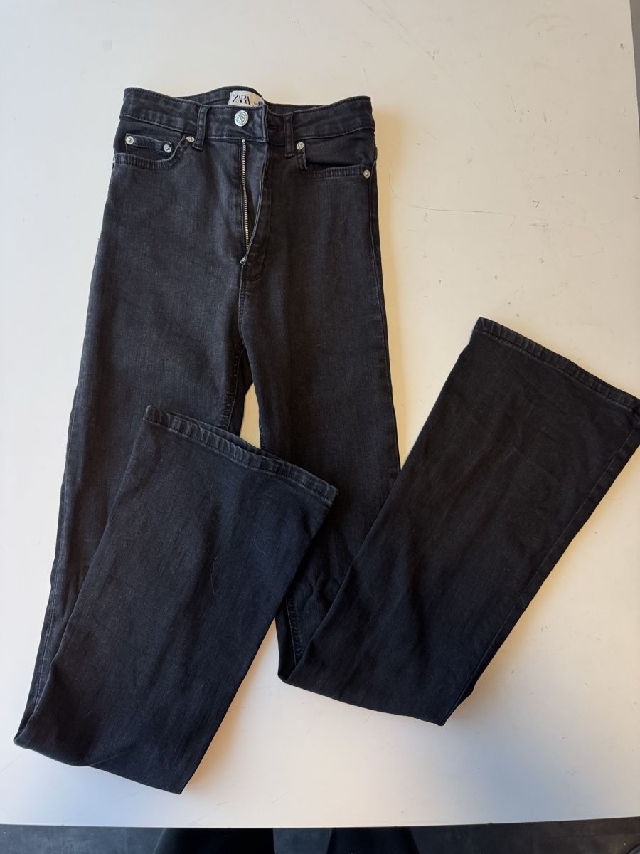 Zara Jeans: Zara High Rise Flare Jeans, extra lang – Neu (gemäss Beschreibung) aus Zürich von forestF4iry 1