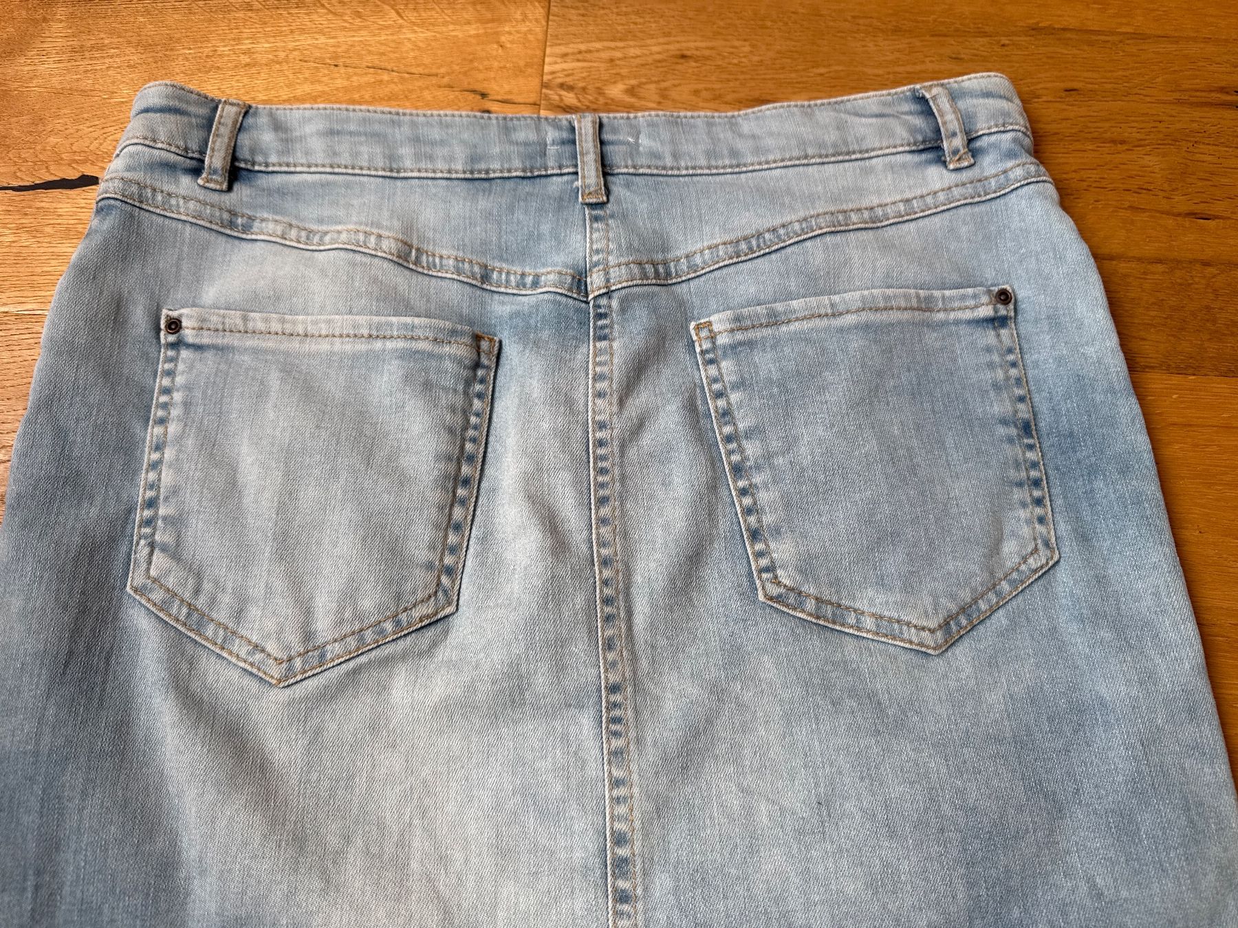 Manor Gonne: jeans jupe – Usato da gurzelen venduto da malu04 3