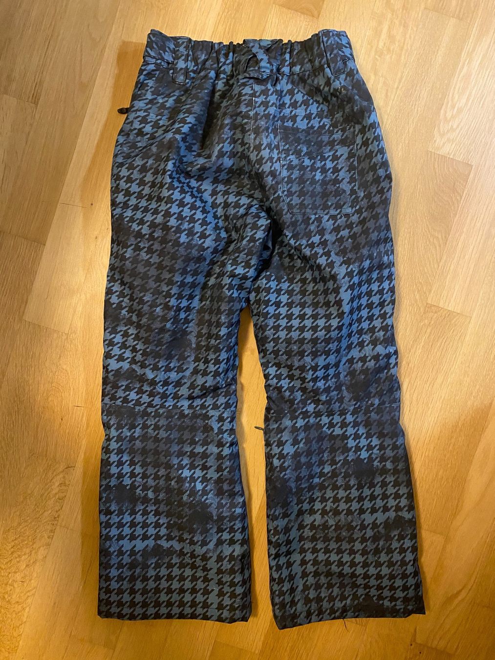 Killtec Pantalons: Ktec Kinder Skihose / Winterhose Gr.140 – D'occasion à Ehrendingen par Uxaxa 1