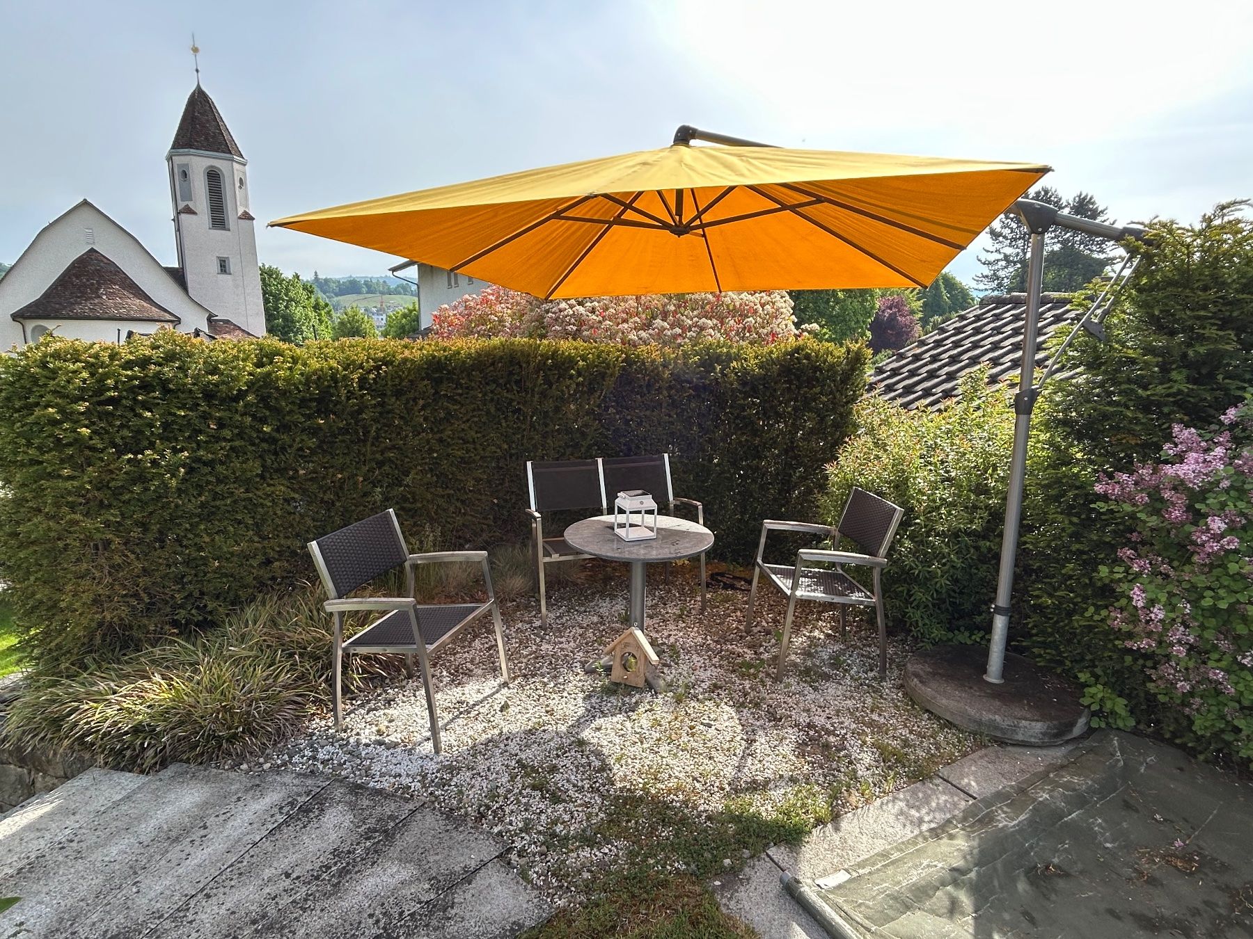 Hunn Set di tavolo e panche: Sitzgruppe mit Granittisch von Hunn Gartenmöbel – Usato da Mellingen venduto da corollo