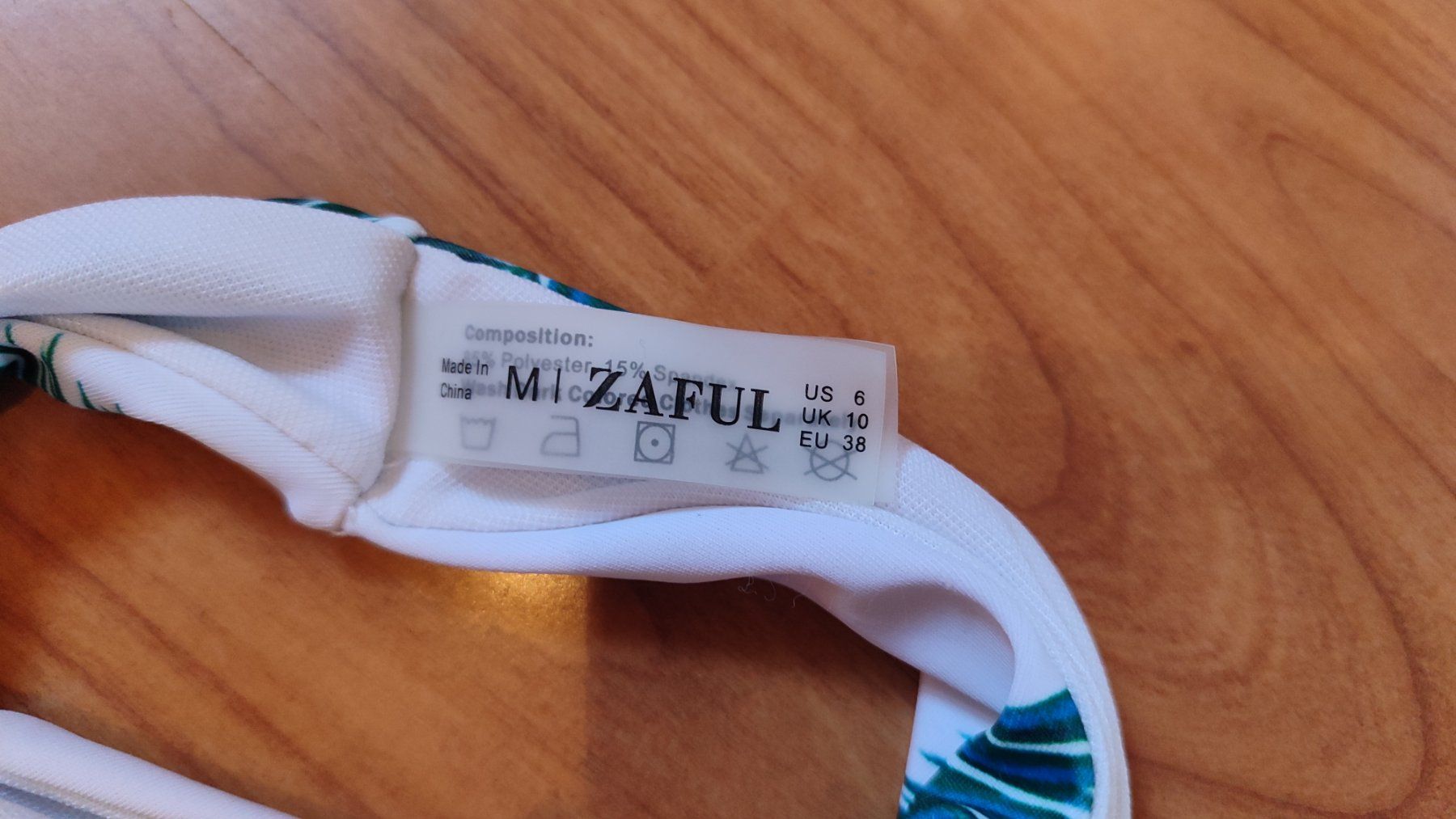 Zara Lotti di vestiti: Badeanzug, Bikini, NEU, Gr. 38, Set – Nuovo e nell'imballaggio originale da Brüttisellen venduto da nic_xm7s 9