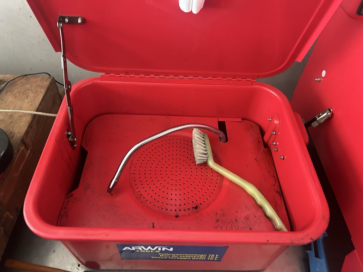 Tutte le macchine: ARWIN TOOLS Teilewaschanlage 16 L neu – Usato da Wiler b.Utzenstorf venduto da jonasdavid