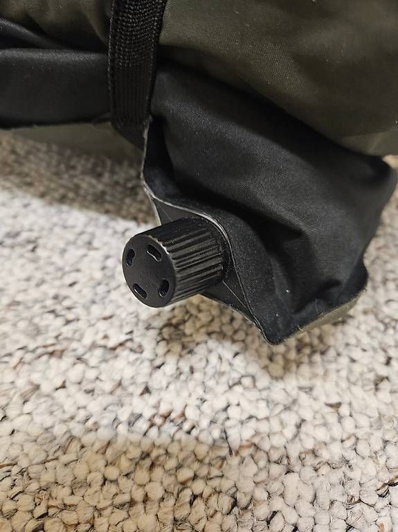 Kissen: Zwei selbst aufblasbare Schlafkissen – Gebraucht aus Reinach BL von Oldiefan53 1
