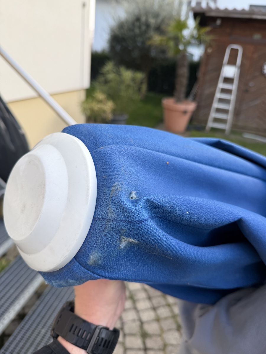 Feldschlösschen Ombrelloni: Grosser Sonnenschirm Feldschlösschen – Usato da Studen BE venduto da FLURIBOY1 7