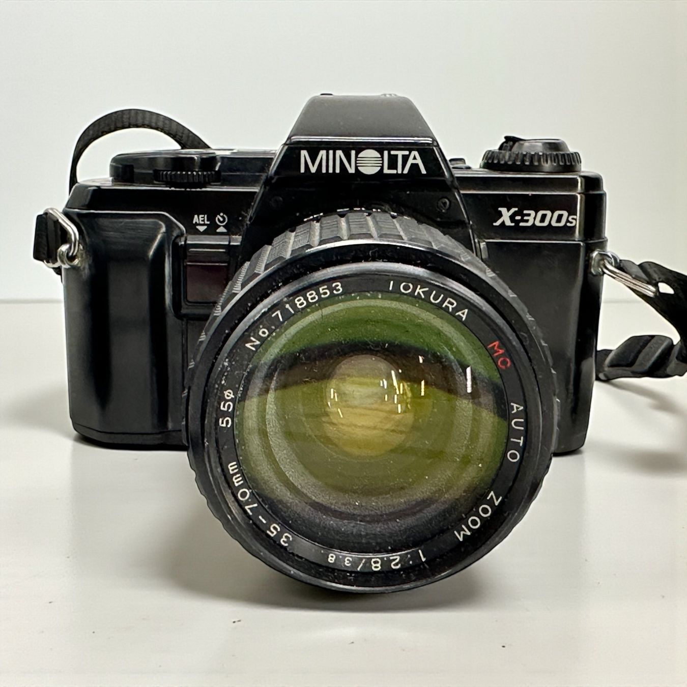 Minolta Kamera: Minolta X-300s argentique vintage + 2 objectifs & flash – Gebraucht aus Morges von vintix