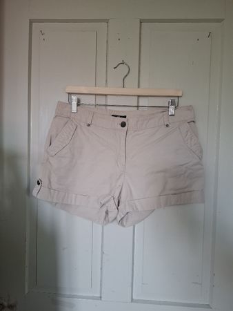 Beige Shorts, H&M, 40