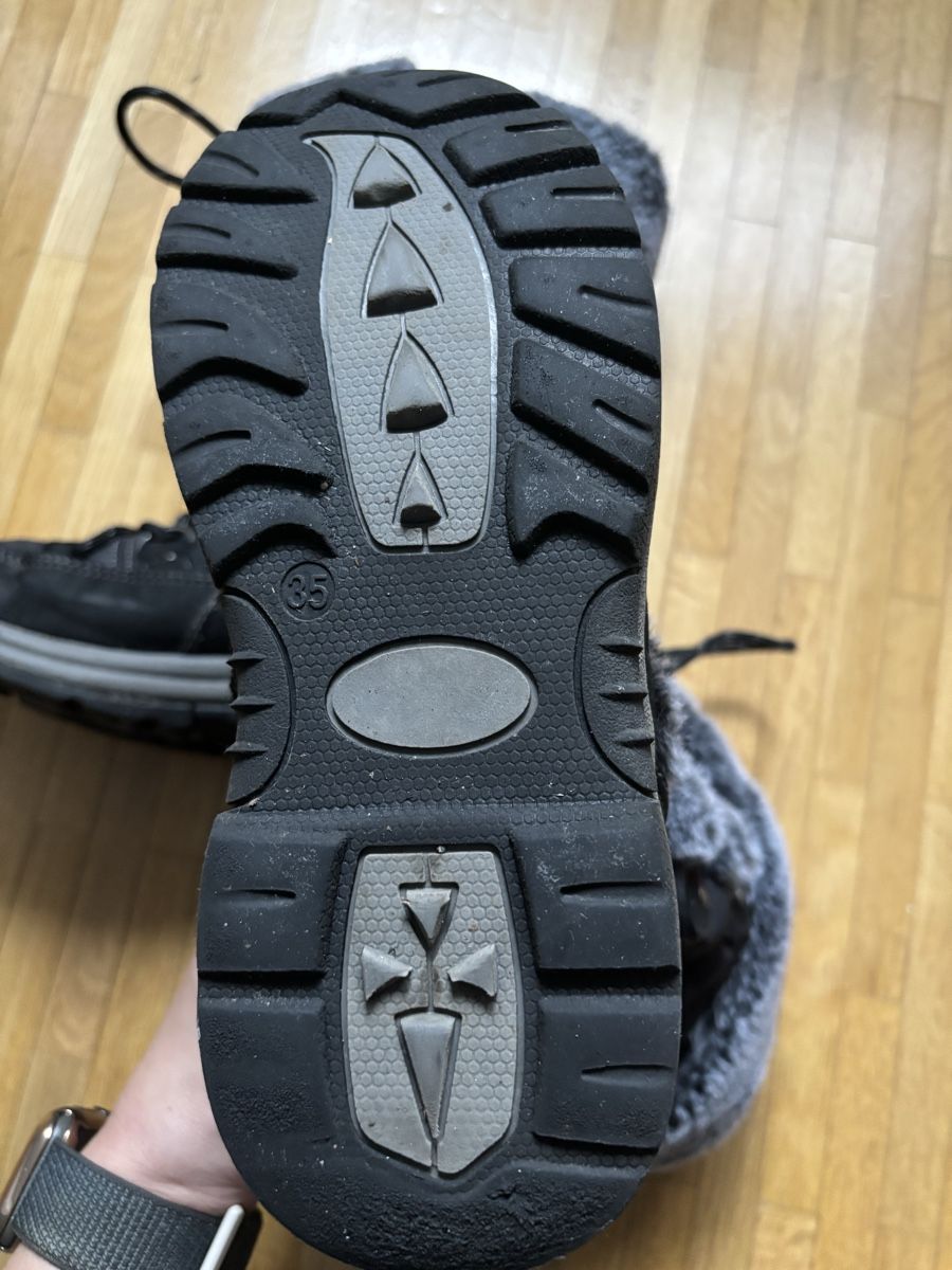 Schuhe für Mädchen: Winterstiefel Grösse 35 – Gebraucht aus Niederwangen b. Bern von muidop 2