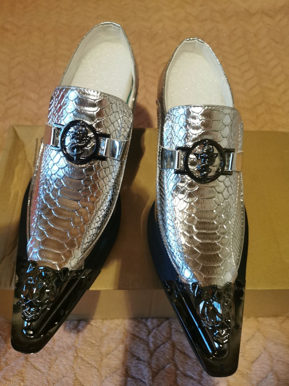 Scarpe da uomo: Party Schuhe Silberfarben gr. 40 – Nuovo e nell'imballaggio originale da Mellingen venduto da fra_g7y8 1