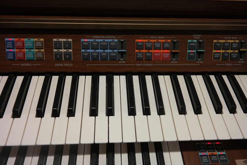 Yamaha electone on sale fe 60