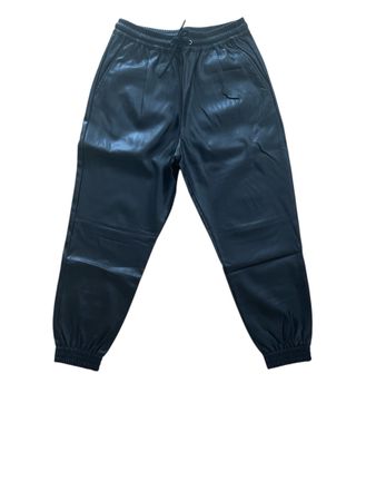 Zara Schwarze Kunstlederhose Gr. M, bequem und stylisch!