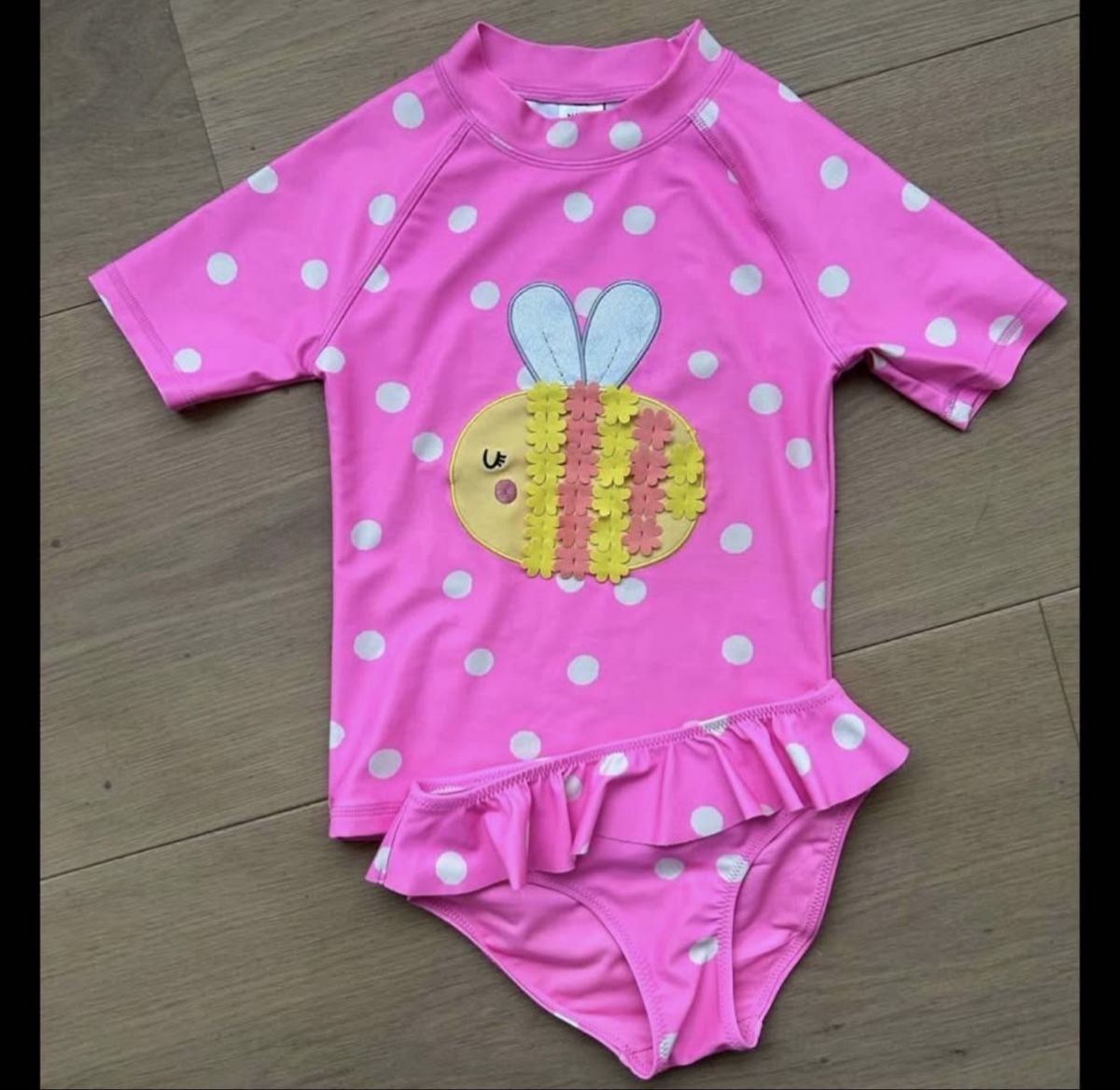 Next Costumi da bagno & Bikini: Mädchen Badeanzug UPF 50+ Gr. 110 – Nuovo e nell'imballaggio originale da Rotkreuz venduto da Bikiii87