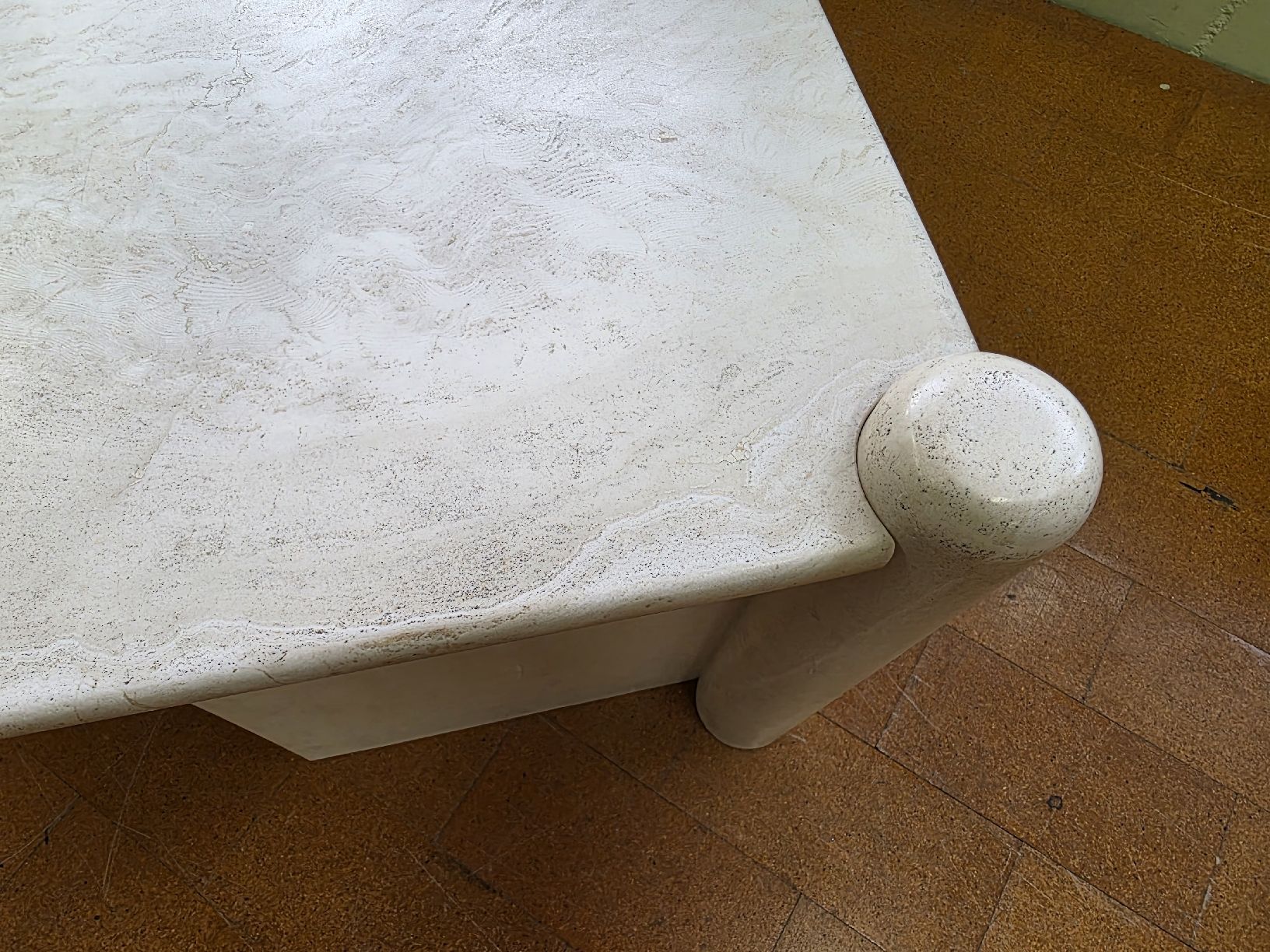 Tavoli: Designer Vintage Couchtisch aus Travertin – Usato da Lichtensteig venduto da Polsterwerk 4