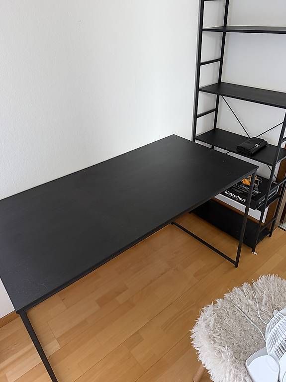 Scrivanie: Schreibtisch mit Regal  GRATIS – Usato da Amriswil venduto da vkt_kq6f 1