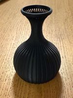 Deko-Vase schwarz gerippt 10 cm, 3D-Druck, Eigendesign