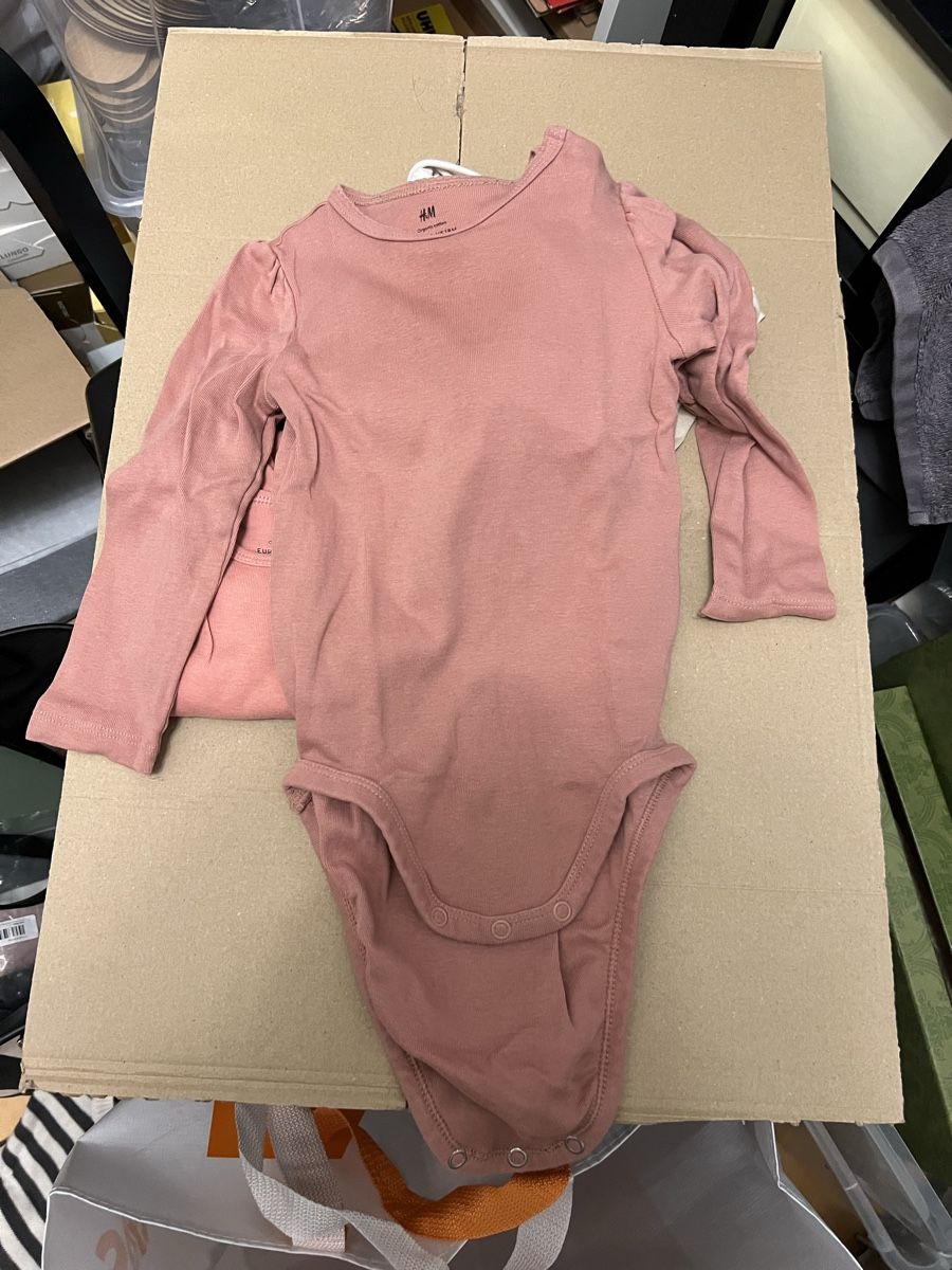 Lotti & Set di vestiti: 5x langarmbodys Set – Usato da Toffen venduto da Vanessa_Germann 1