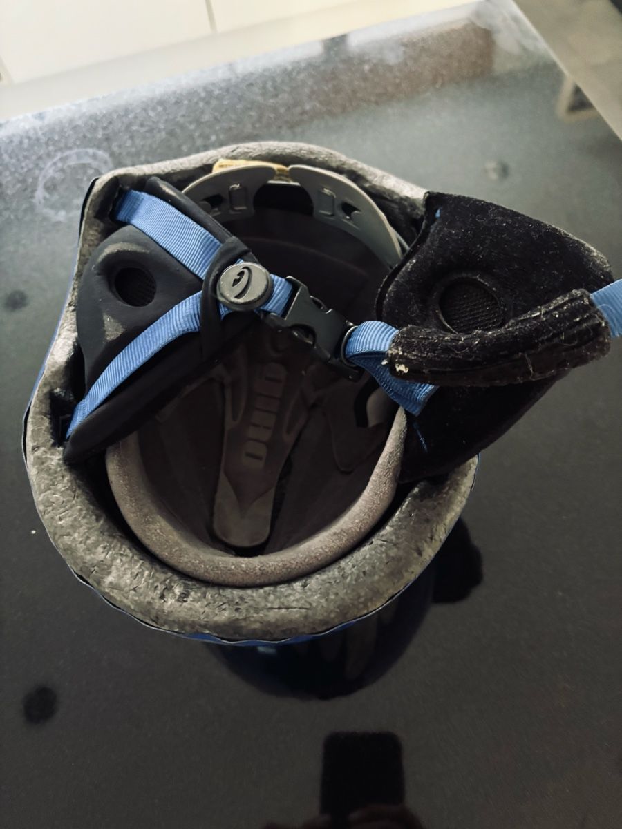 Caschi: Skihelm Giro blau weiss gebraucht  – Usato da meiringen venduto da Vlinder01 1