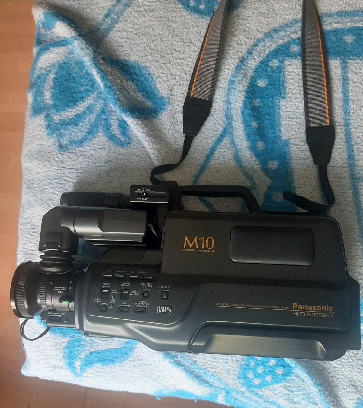 Panasonic Camcorder: Panasonic M10 Stereo VHS Camcorder Vintage – Gebraucht aus Kreuzlingen von Jack.Daniels 3