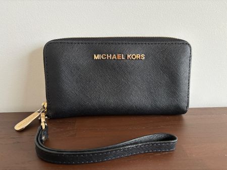 Michael Kors Black Wallet with golden Zip