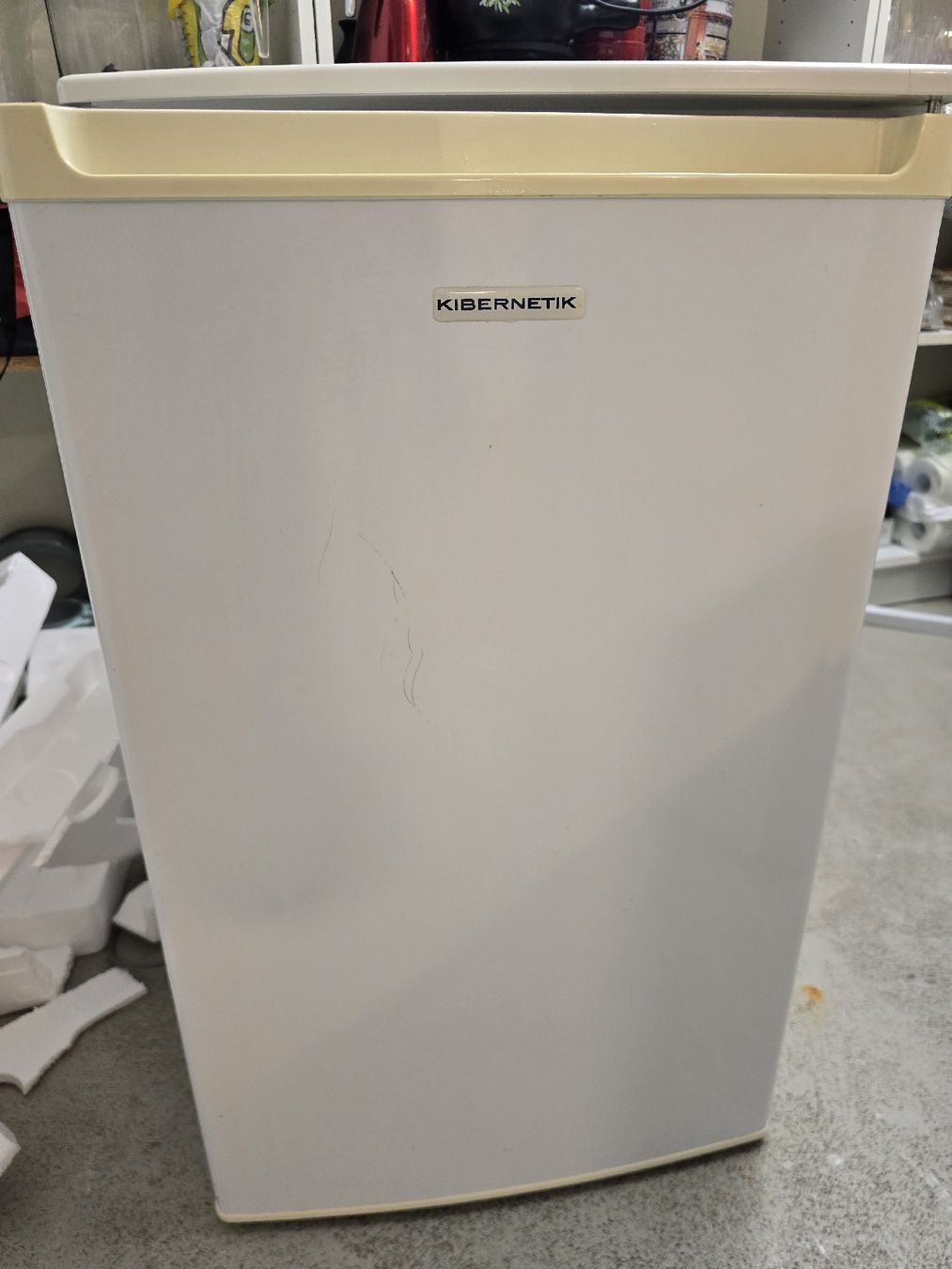 Congélateurs: Gefrierschrank Kibernetik TK80L 73l – D'occasion à Stettfurt par Brambilla_II
