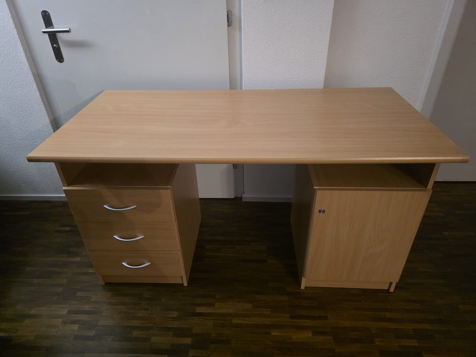Scrivanie: Bureau avec espace de rangement – Usato da Biel/Bienne venduto da ang_t57h