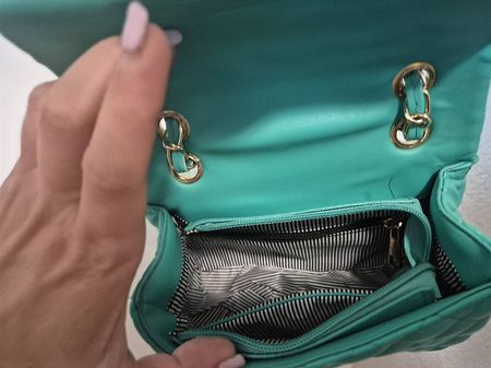 Petit sac vert neuf 