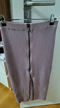 Guess Strickrock, Gr. S, Lila, Top Zustand für den Winter