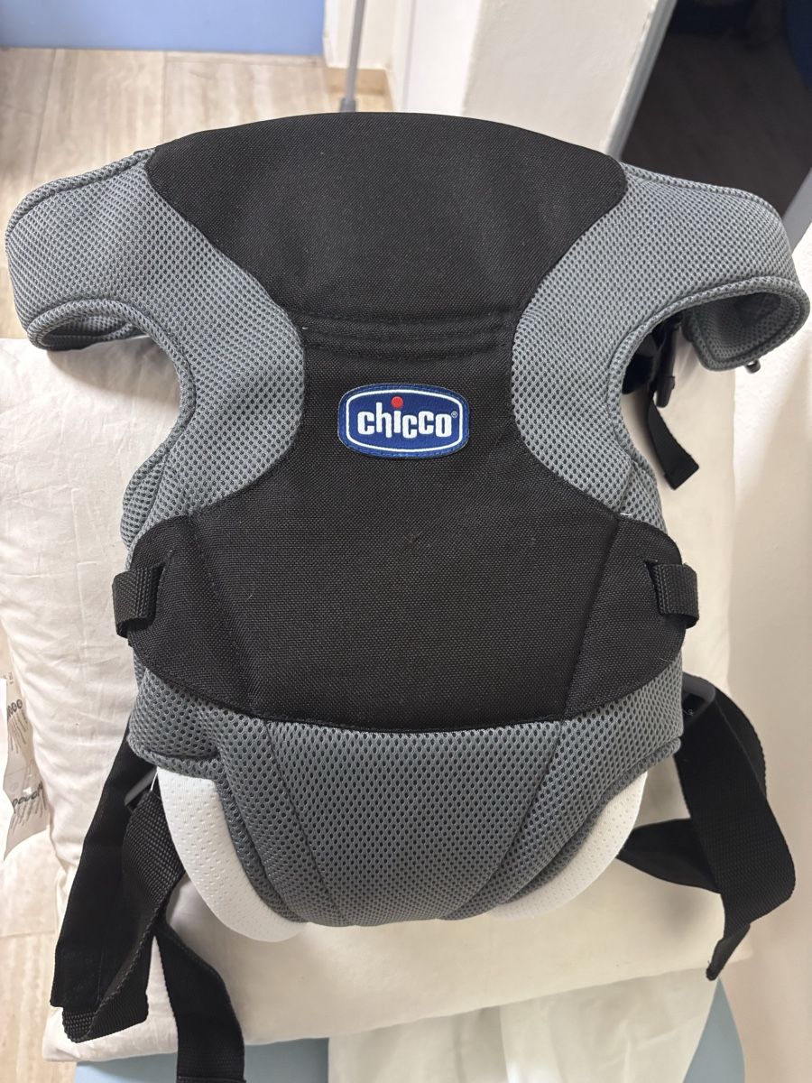Chicco Bauch- & Rückentragen: Chicco Babytrage bis 9kg  – Gebraucht aus Büsingen von Soko777