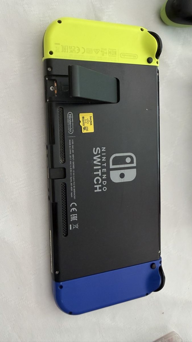 Nintendo Giochi: Nintendo Switch + 5 Spiele + 256GB Karte – Usato da Lausanne venduto da phi_7pnb 4