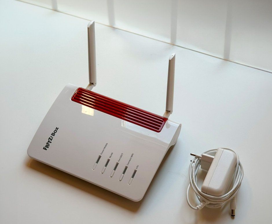 Fritz Modems & Router: Fritz!Box 6850 LTE – Gebraucht aus Rüti ZH von rd.4321