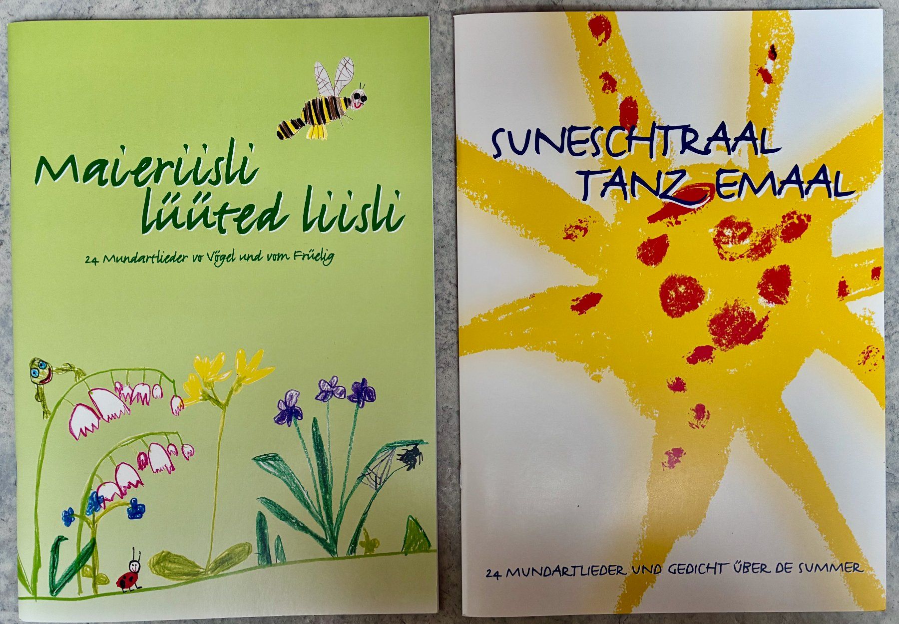 Libri: 2 Liederbücher Andrew Bond - Maieriisli & Sunestraal – Usato da Wettingen venduto da Mirri777