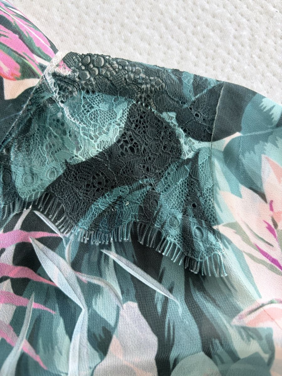 Guess Camicette: Chemisier GUESS fleuri, taille XS – Nuovo (secondo la descrizione) da Champlan venduto da Ger77 2