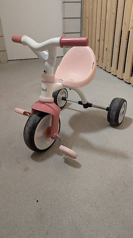 Véhicules pour enfants: Kinder Dreirad – D'occasion à Hindelbank par otair