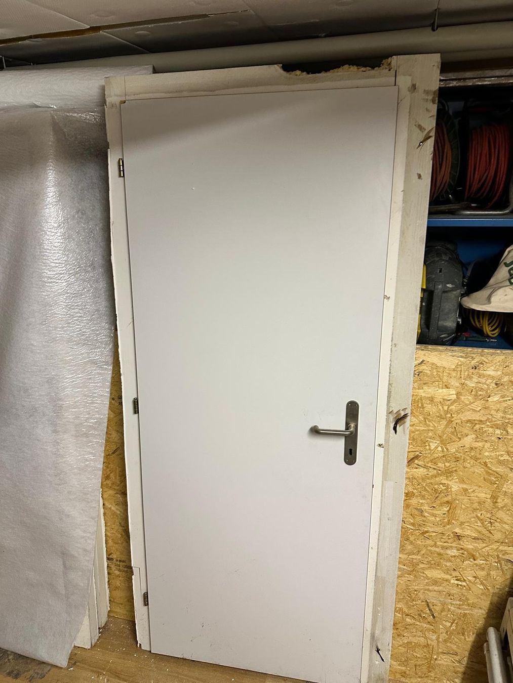 Porte: Zimmertüre mit Rahmen. – Usato da Spreitenbach venduto da Space_X