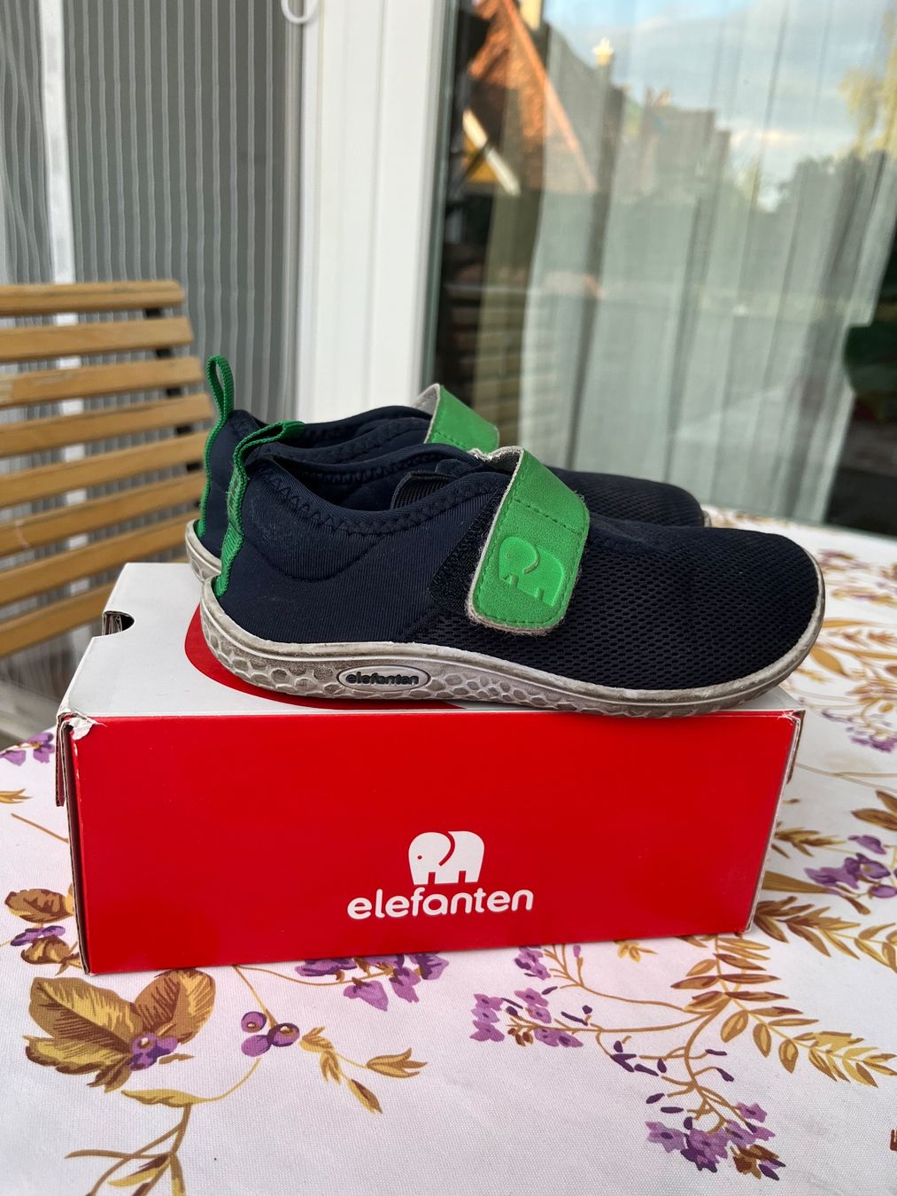 Elefanten Schuhe für Jungen: Elefanten Hausschuhe – Gebraucht aus Bern von kho_s6j8 1