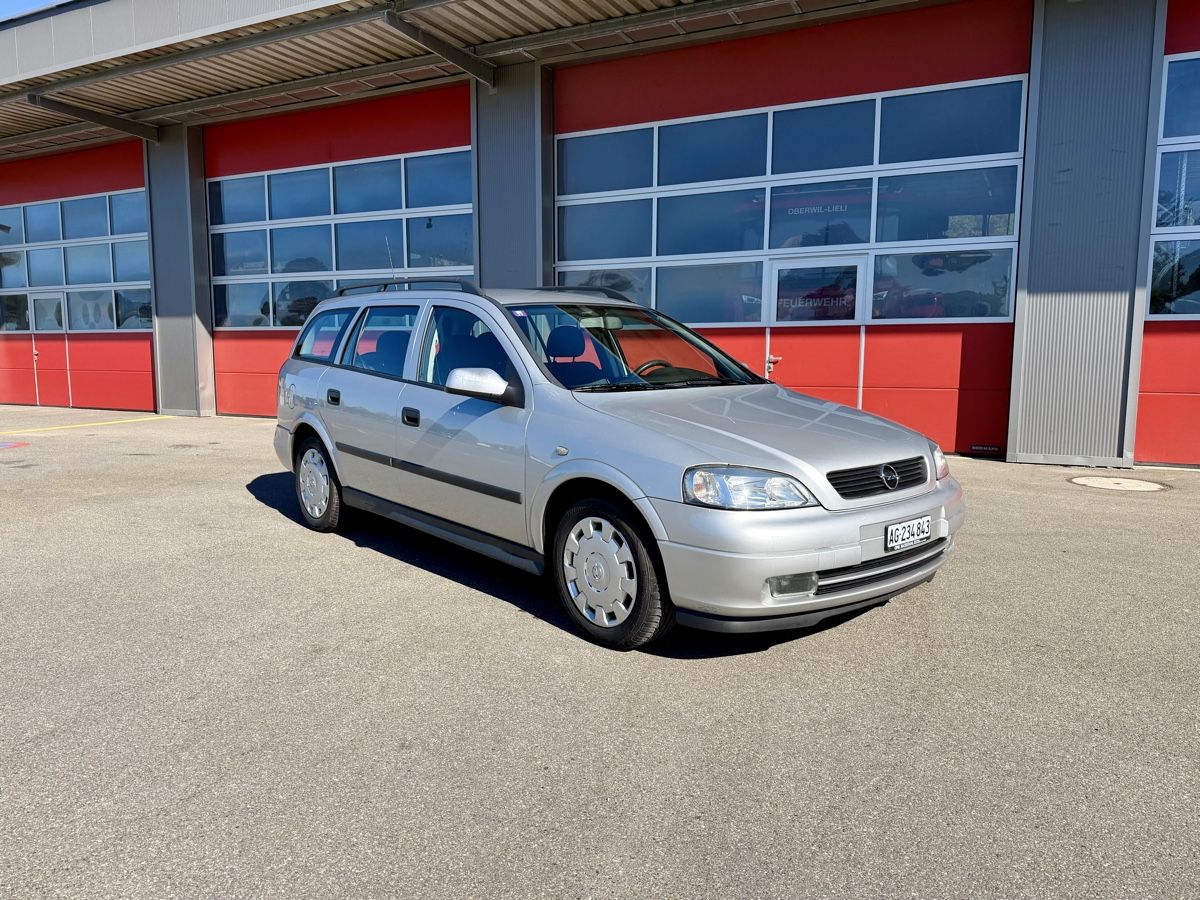 Opel Autos: Opel Astra – D'occasion à Oberwil-Lieli par wihssih