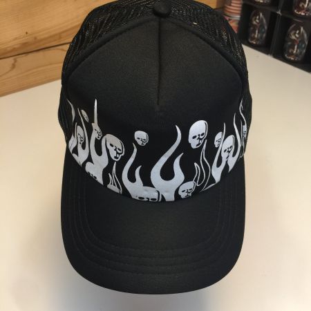 Basecap schwarz mit Totenkopf-Flammenmuster neu