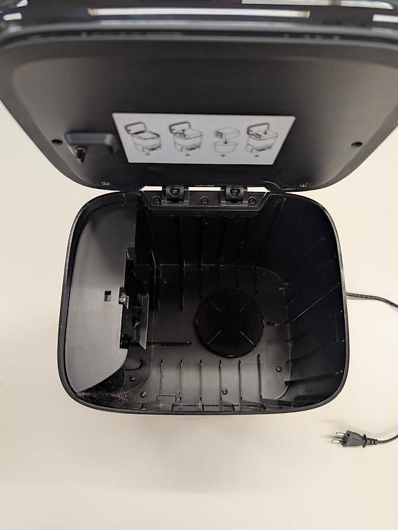 Grundig Aspirapolveri & Accessori: Saugroboter Grundig VCR6970 – Usato da Märstetten venduto da Onitnelav 4
