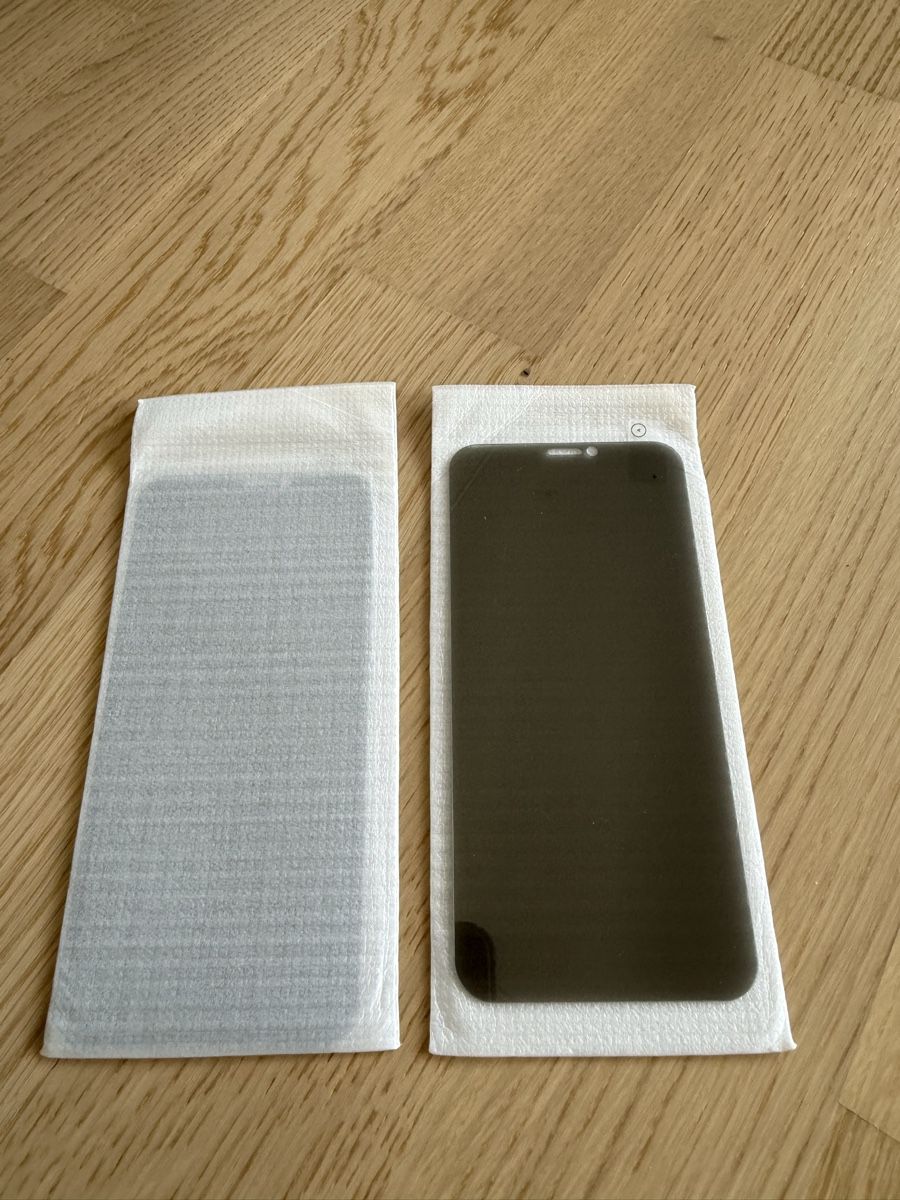 Apple Covers & Schutzfolien: iPhone 11 Pro privacy screen protector 2 pack new – Neu und originalverpackt aus Dübendorf von zhe_69pd 2
