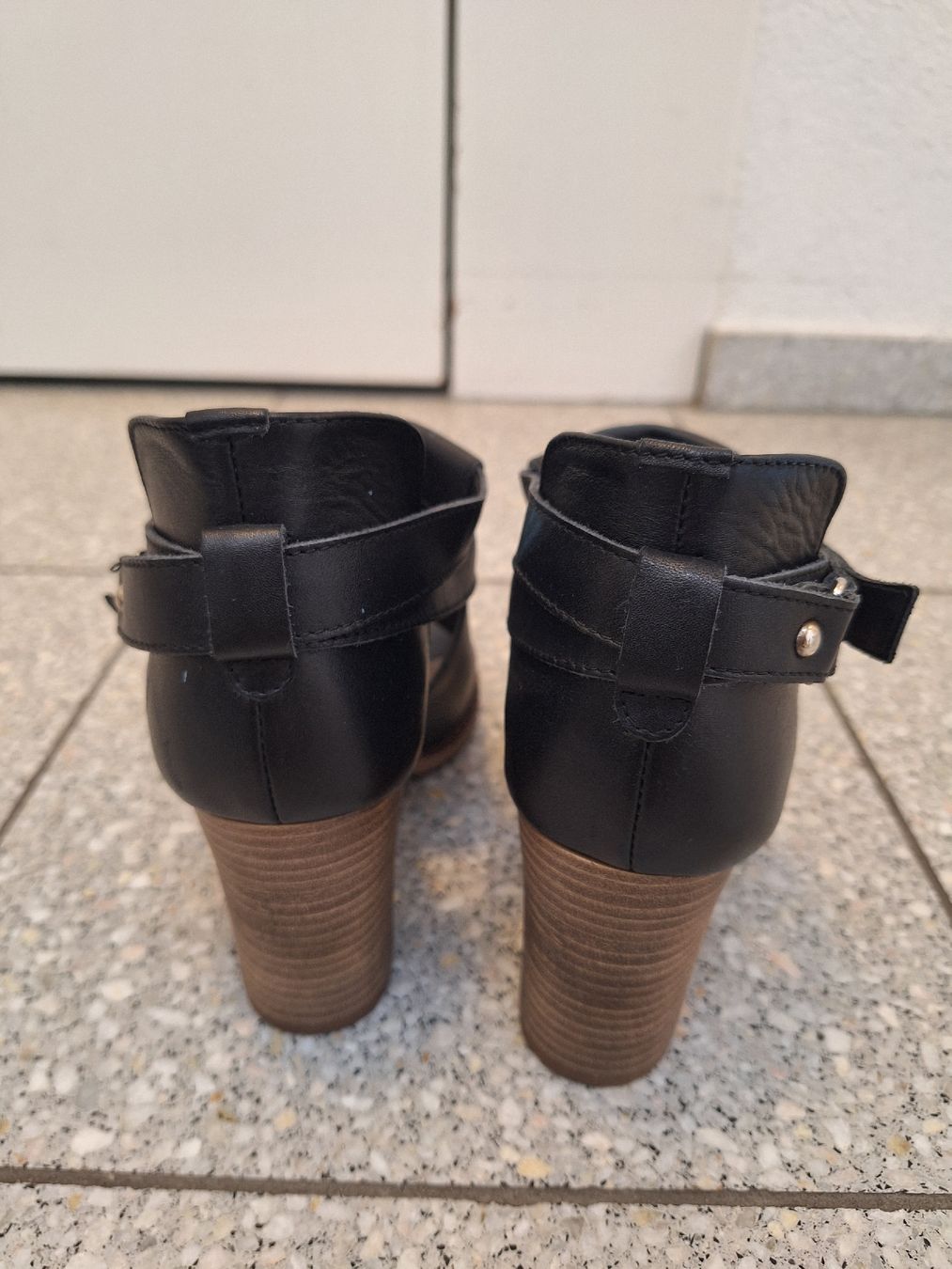 Damenschuhe: Bata Leder Sandale 37 – Gebraucht aus Brugg AG von ahauserd 4