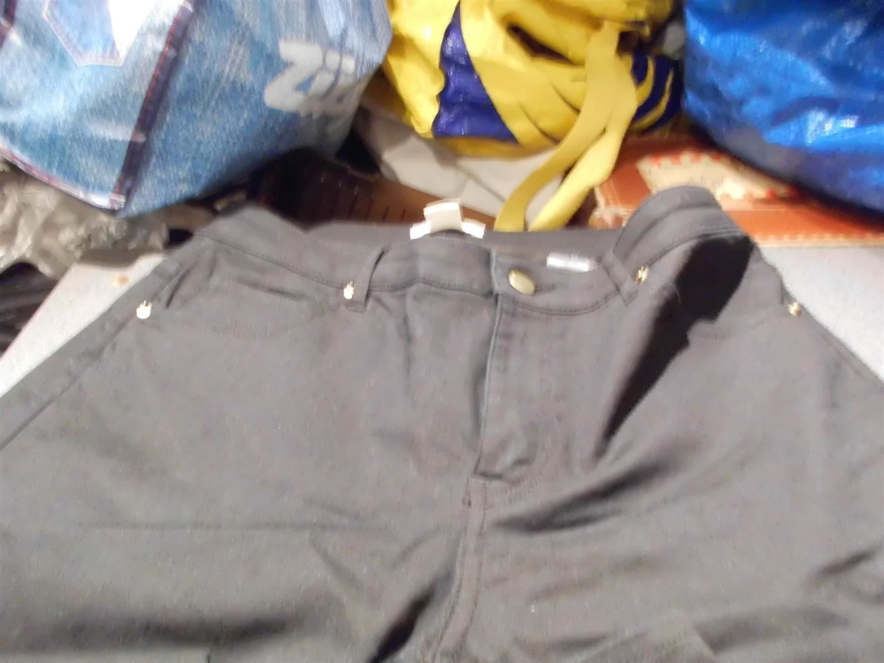 H&M Pantaloni: Hose Grösse 40, H&M, schwarz – Usato da Zürich venduto da abraxas1291 1