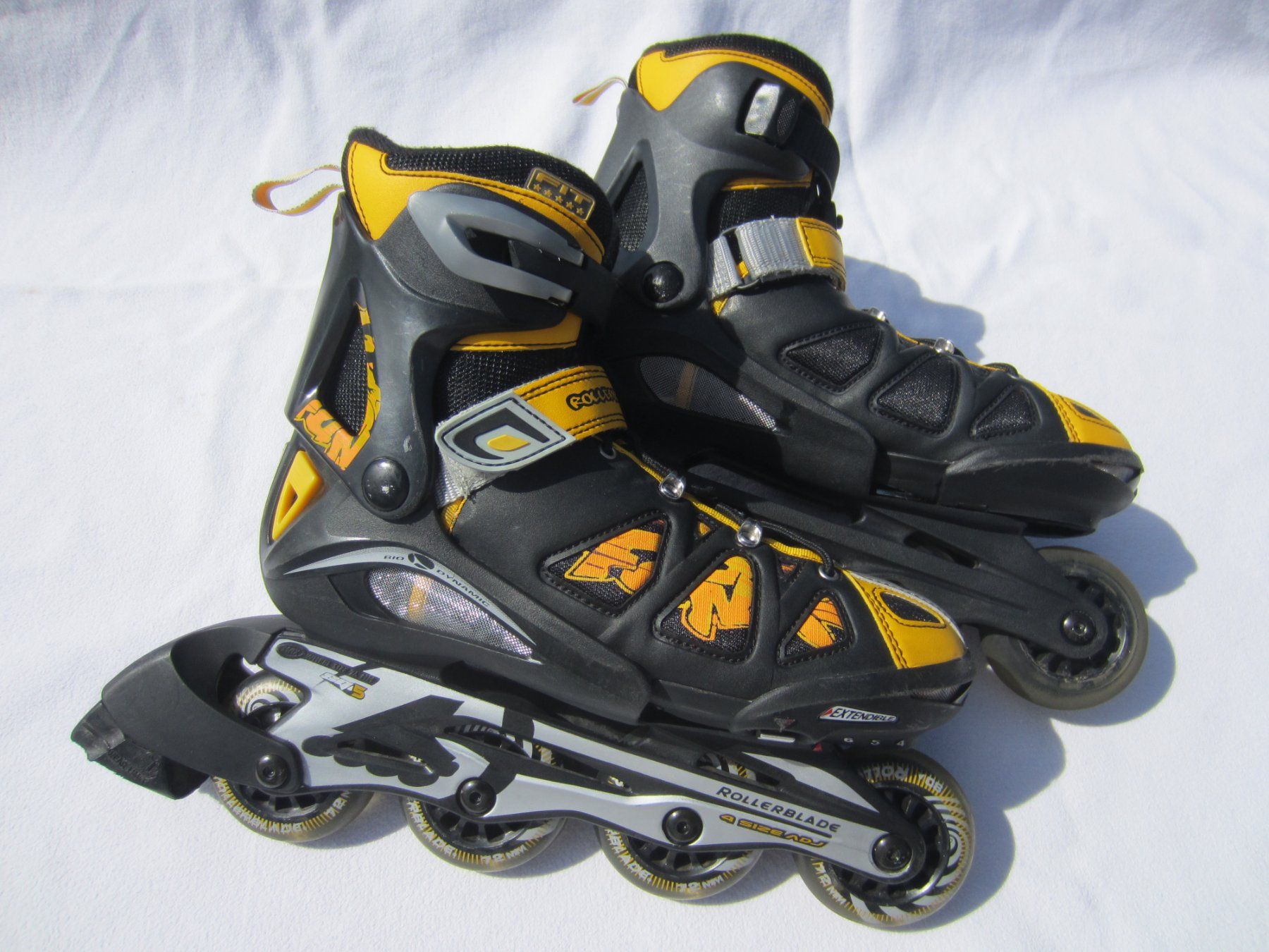 Pattini in linea & Pattini a rotelle: ROLLERBLADE Inlineskate Gr. 36-40 verstellbar – Usato da Sursee venduto da Tschiger 1