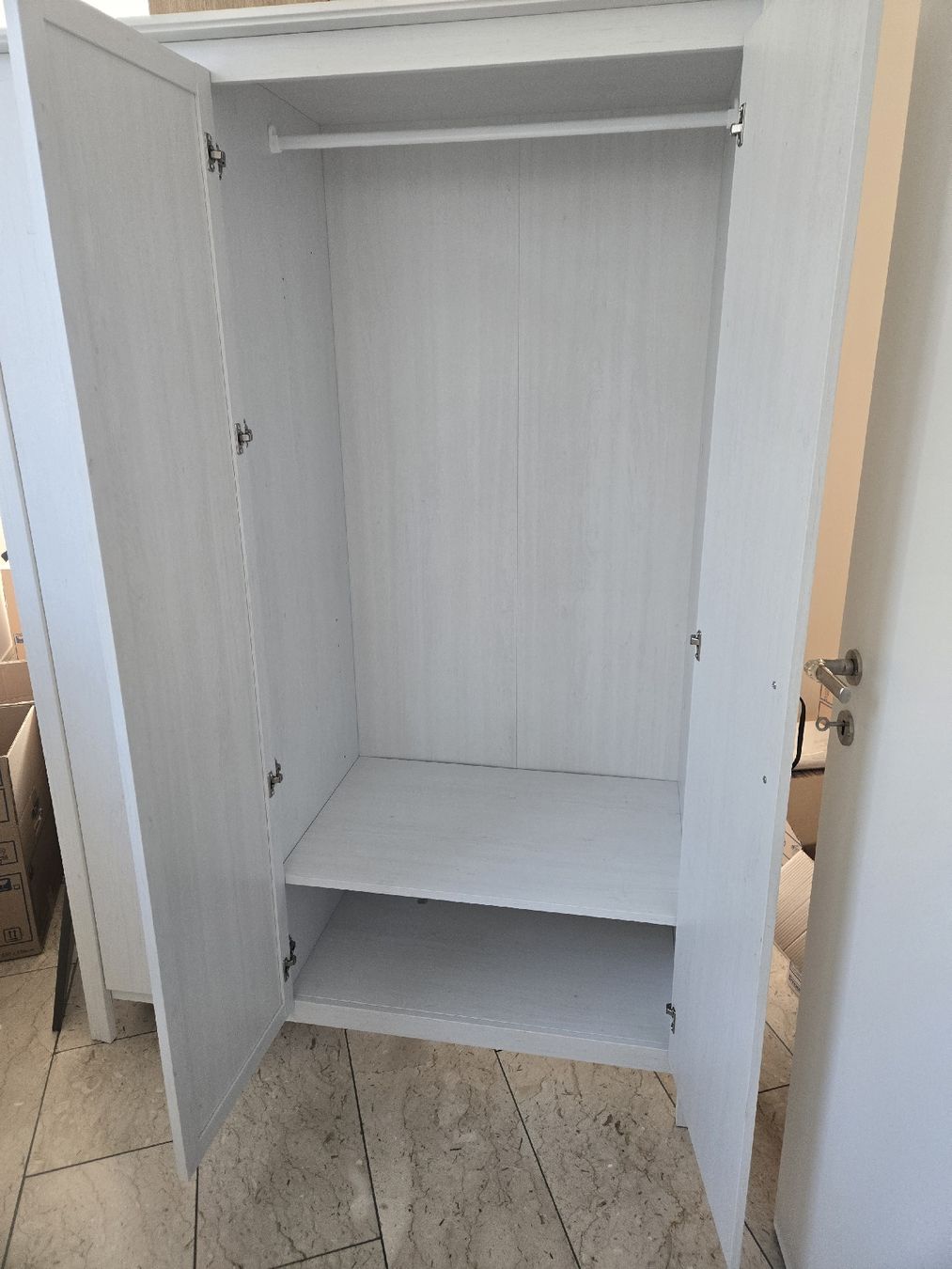 Armadi: Kleiderschrank Weiss 190x130 – Usato da Zürich venduto da ang_2ggt 2