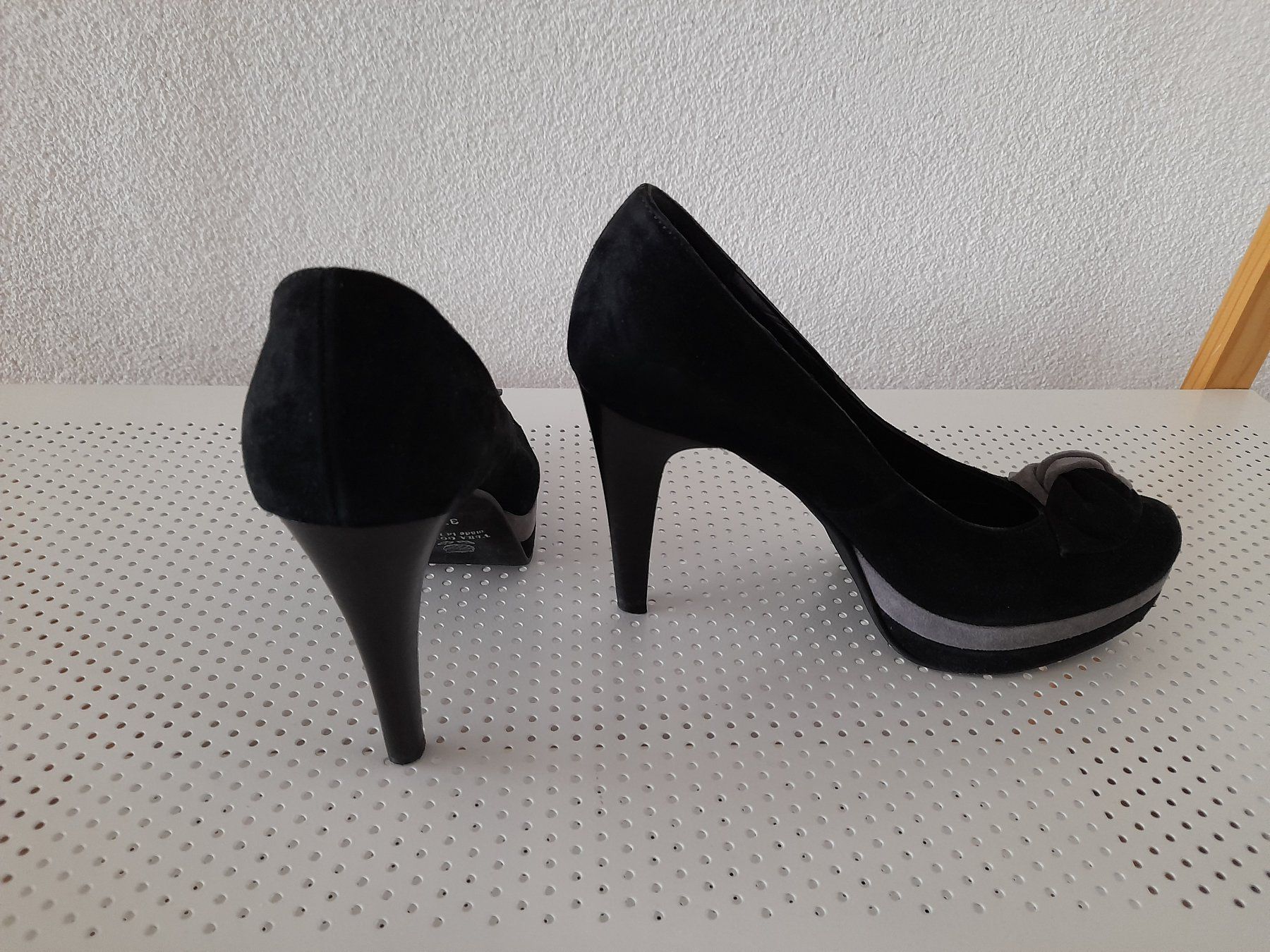 Navyboot Scarpe da donna: Chaussures noires avec noeud Navyboot – Usato da Mont-sur-Lausanne venduto da Pioutch 1