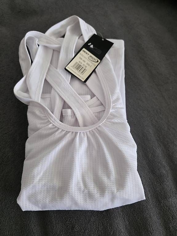 Top: BEST BODY WEIS GRÖSSE S  – Usato da Reitnau venduto da cuorematto01